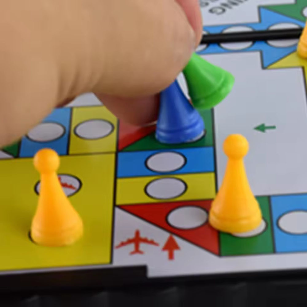 Jogo de xadrez voador magnétic - Board Game Ludo avaliação e preço
